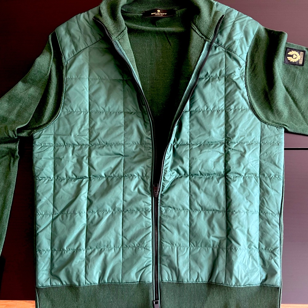 Belstaff green wool / polyester jacket featuring a high neck and a zipper …new